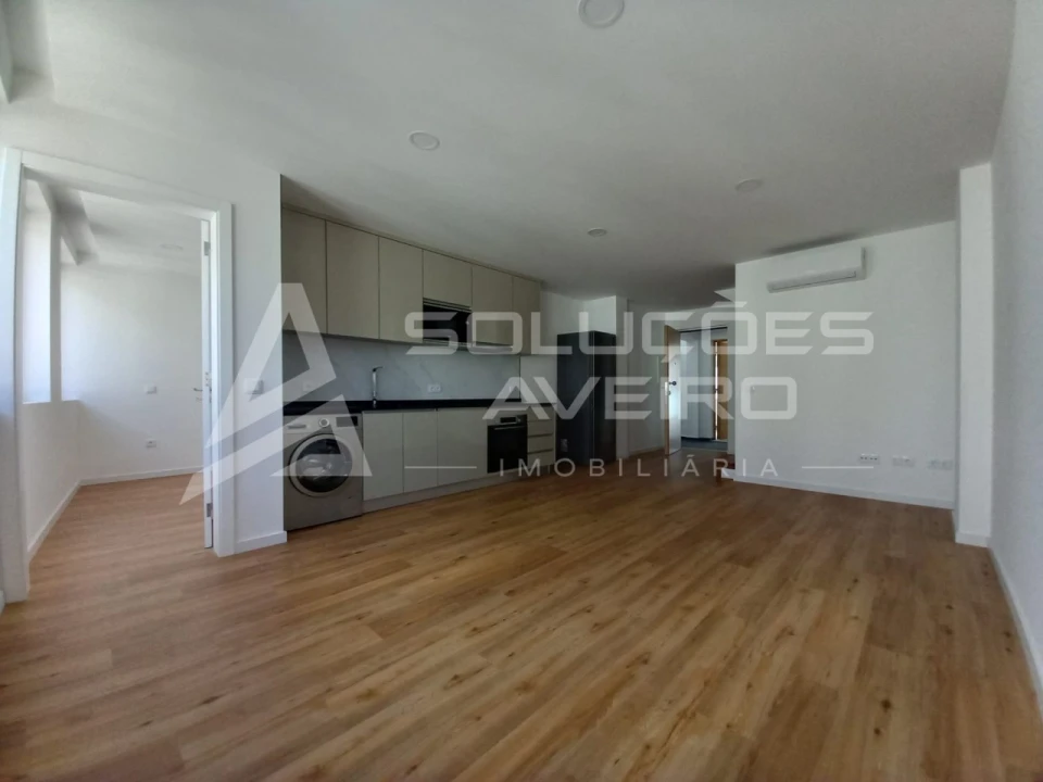 Apartamento T2 para Venda em Glória e Vera Cruz Foto 1