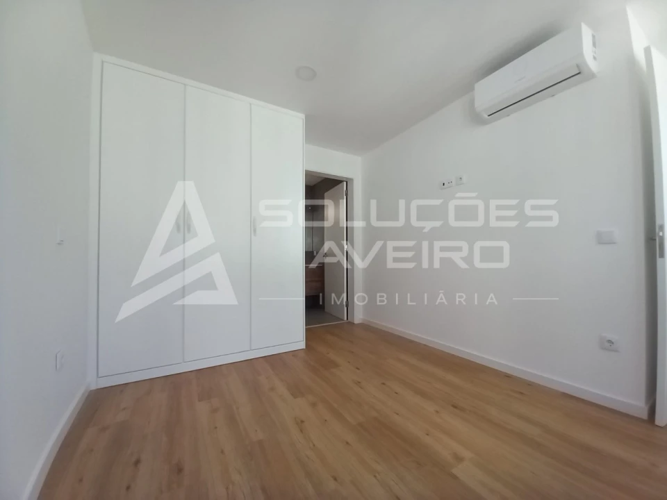 Apartamento T2 para Venda em Glória e Vera Cruz Foto 3