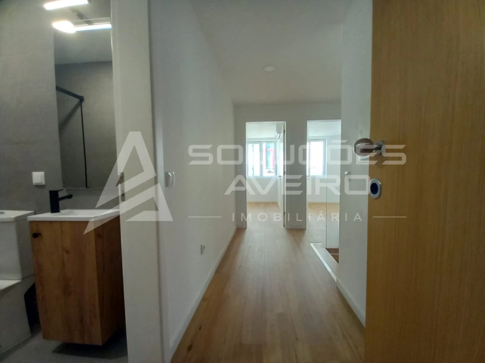 Apartamento T2 para Venda em Glória e Vera Cruz Foto 12