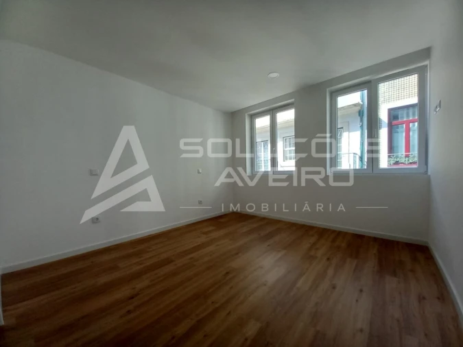 Apartamento T2 para Venda em Glória e Vera Cruz Foto 4