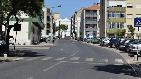 Apartamento T3 para Venda em Laranjeiro e Feijó