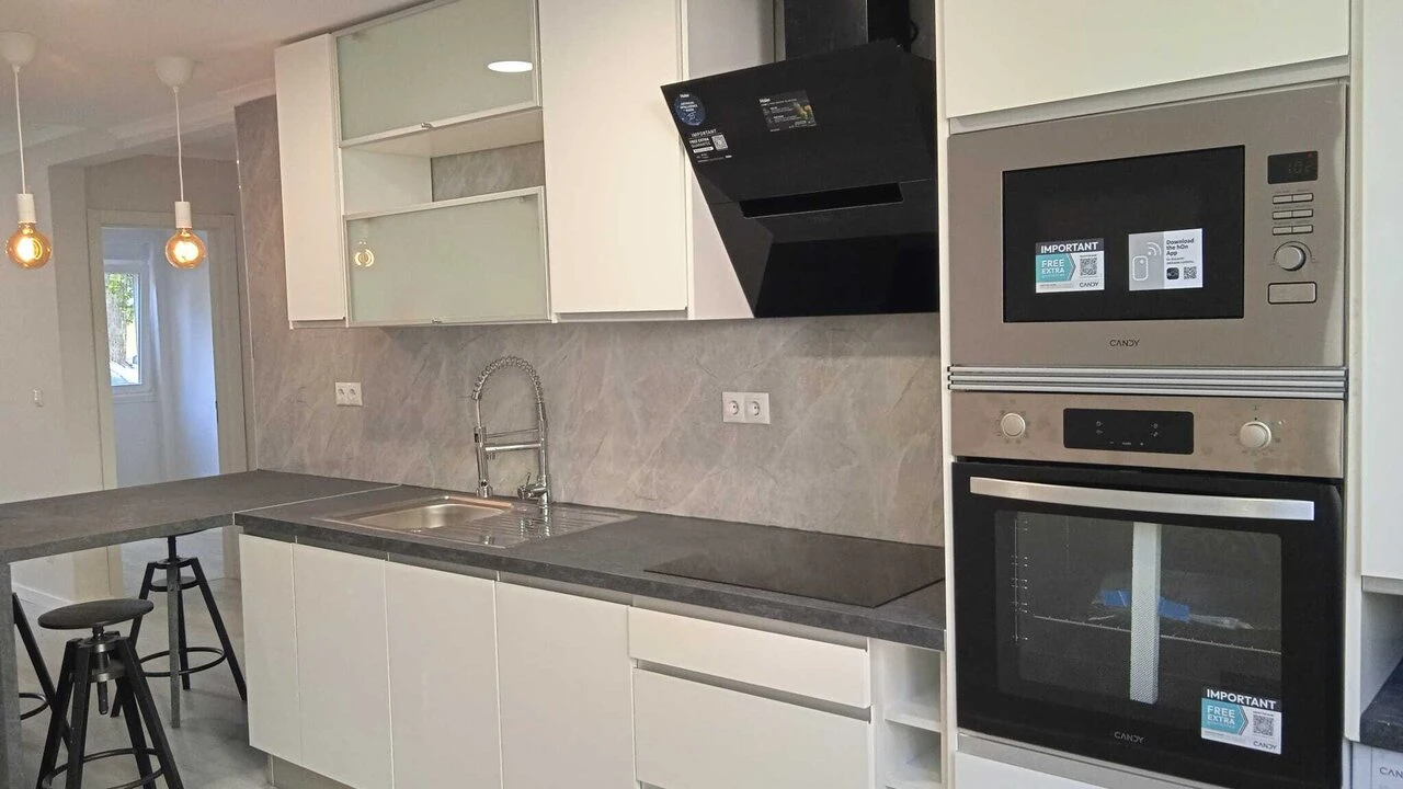 Apartamento T2 para Venda em Benfica Foto 2