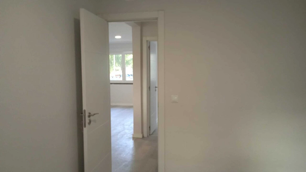 Apartamento T2 para Venda em Benfica Foto 6