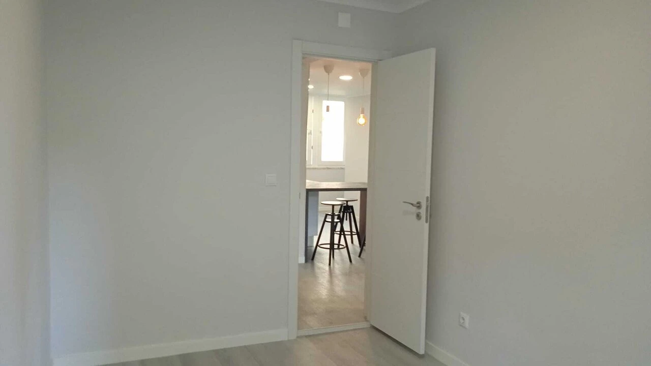 Apartamento T2 para Venda em Benfica Foto 9