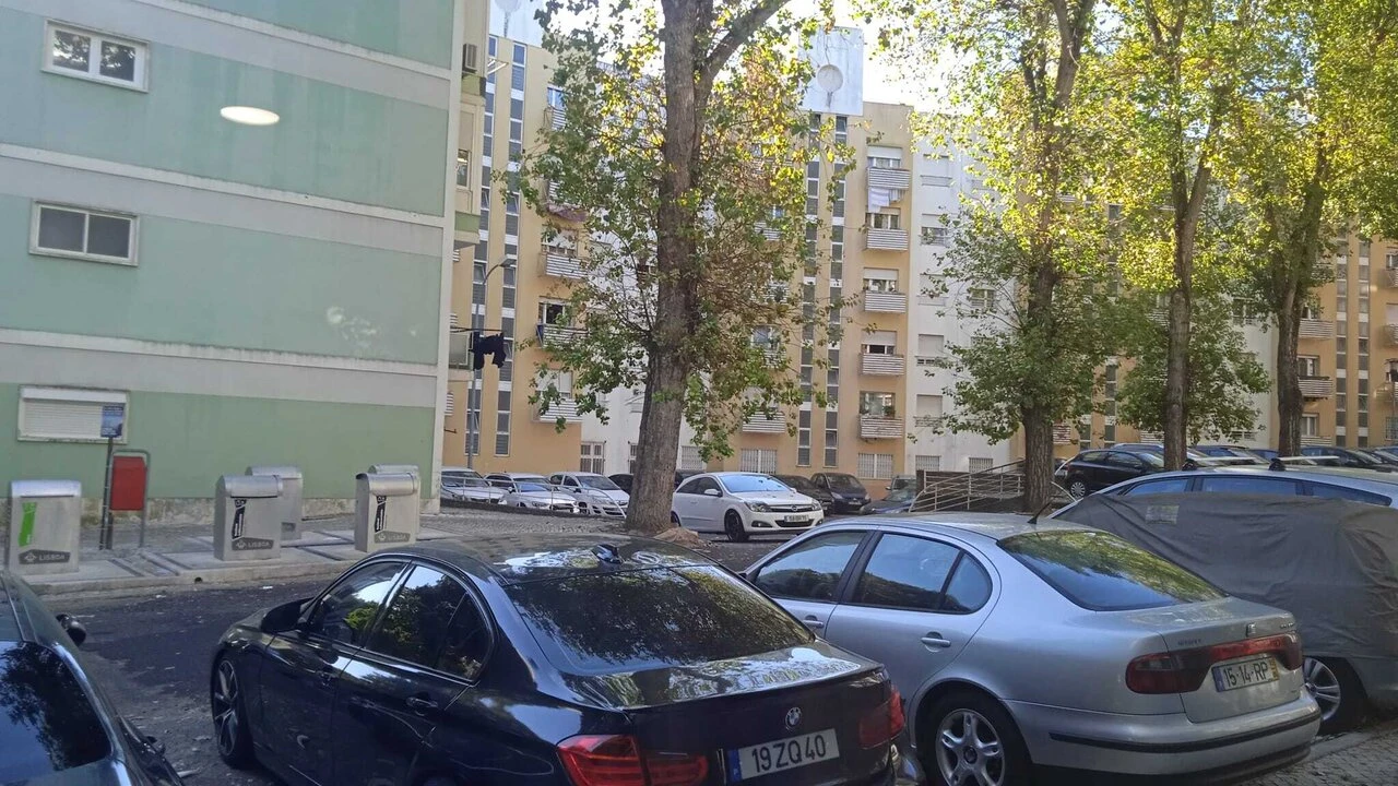 Apartamento T2 para Venda em Benfica Foto 14