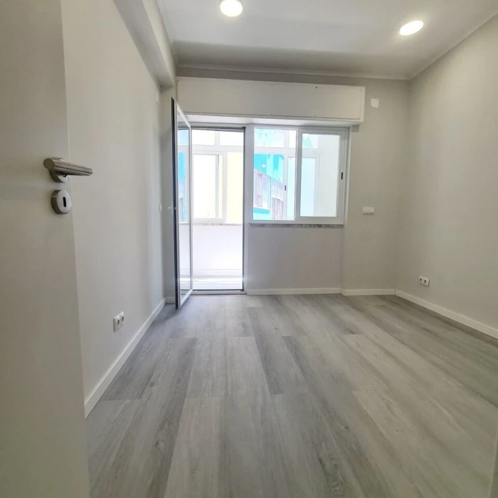 Apartamento T1 para Venda em Venteira Foto 2