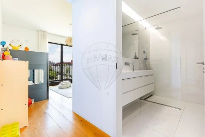 Apartamento T3 para Venda em Benfica