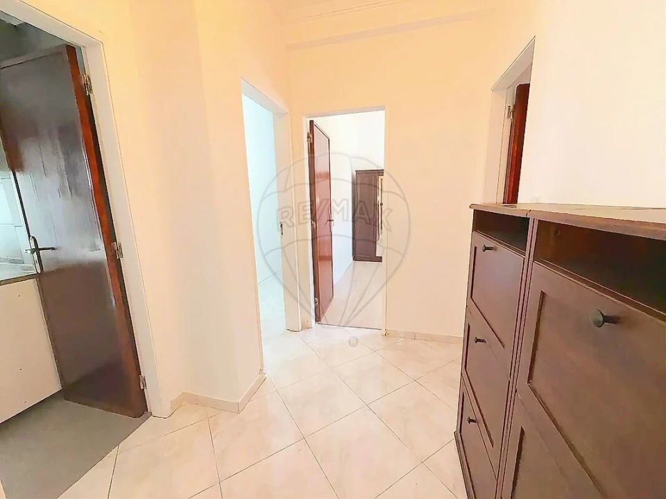 Apartamento T3 para Venda em Águas Livres Foto 2