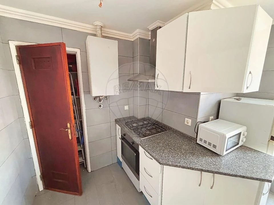 Apartamento T3 para Venda em Águas Livres Foto 4
