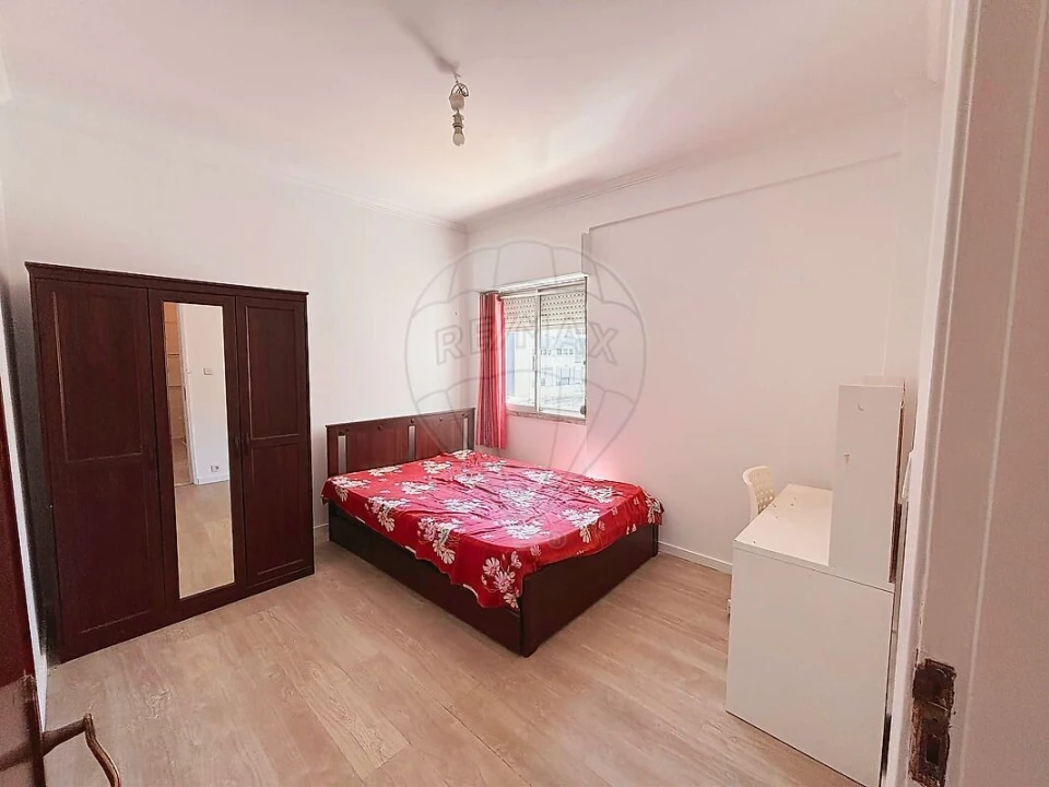 Apartamento T3 para Venda em Águas Livres Foto 8