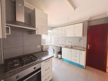 Apartamento T3 para Venda em Águas Livres