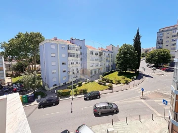 Apartamento T3 para Venda em Águas Livres