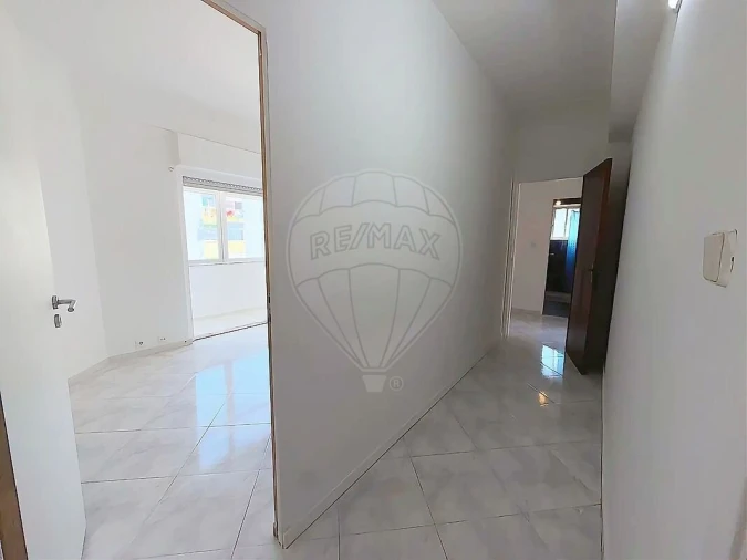 Apartamento T3 para Venda em Águas Livres Foto 11
