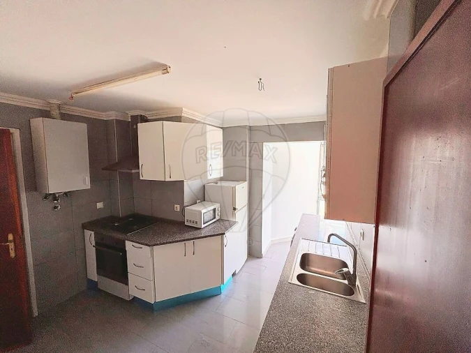 Apartamento T3 para Venda em Águas Livres Foto 3