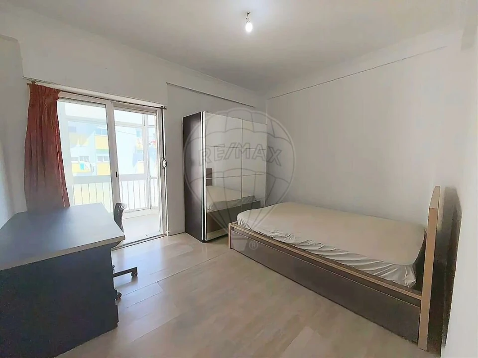 Apartamento T3 para Venda em Águas Livres Foto 19