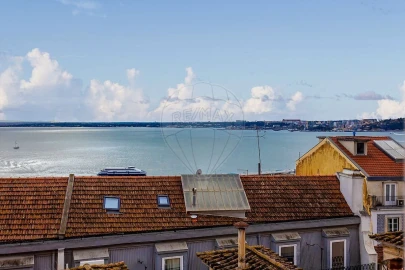 Apartamento T2 para Venda em Santa Maria Maior