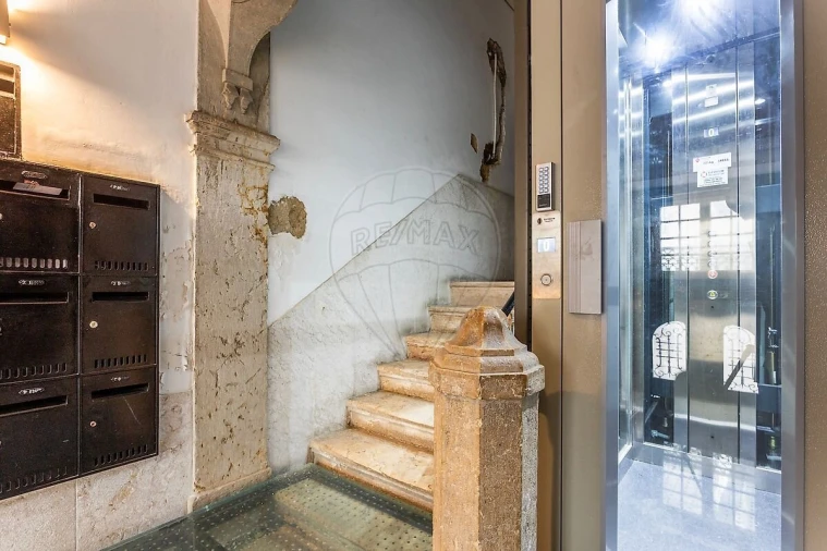 Apartamento T2 para Venda em Santa Maria Maior Foto 30