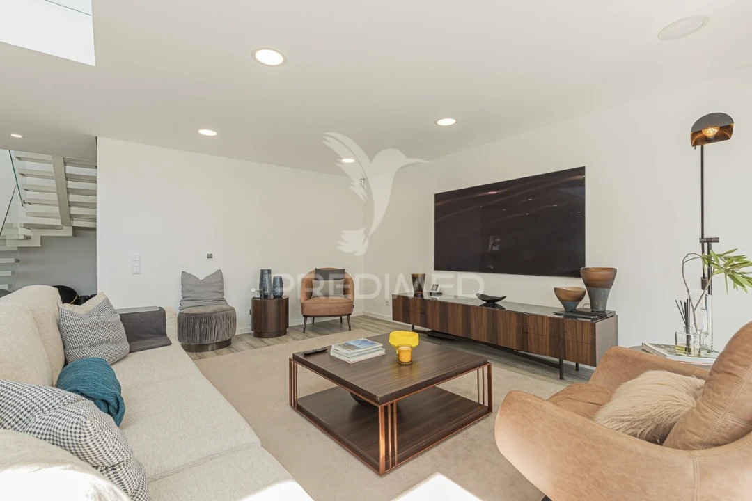 Moradia T4 para Venda em Charneca de Caparica e Sobreda Foto 8