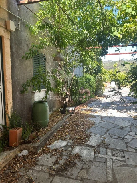 Moradia T5 para Venda em Igreja Nova do Sobral