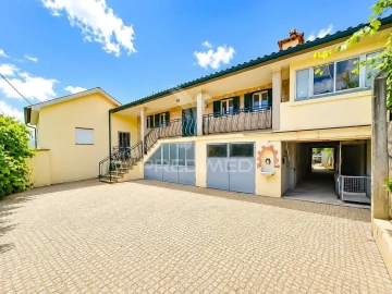 Moradia T5 para Venda em Vade