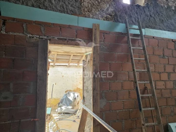 Moradia T1 para Venda em Madalena e Beselga