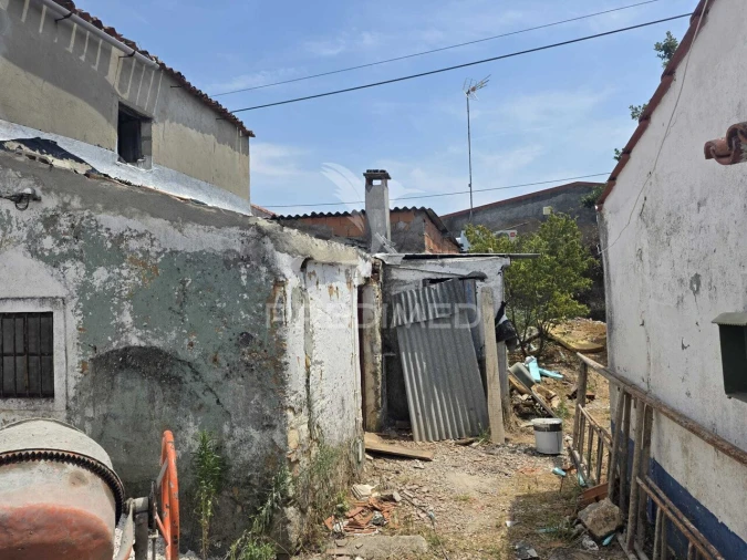 Moradia T1 para Venda em Madalena e Beselga Foto 3