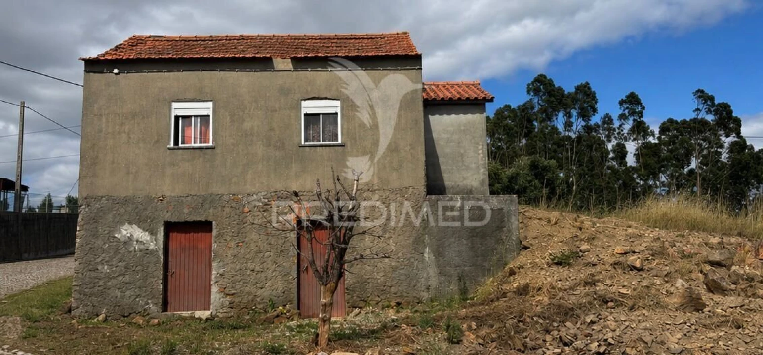 Moradia T2 para Venda em Arega Foto 1