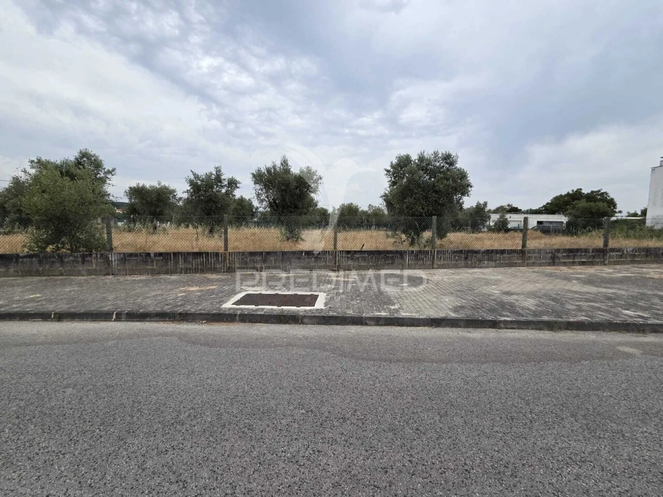 Terreno para Venda em Vila Nova da Barquinha Foto 10