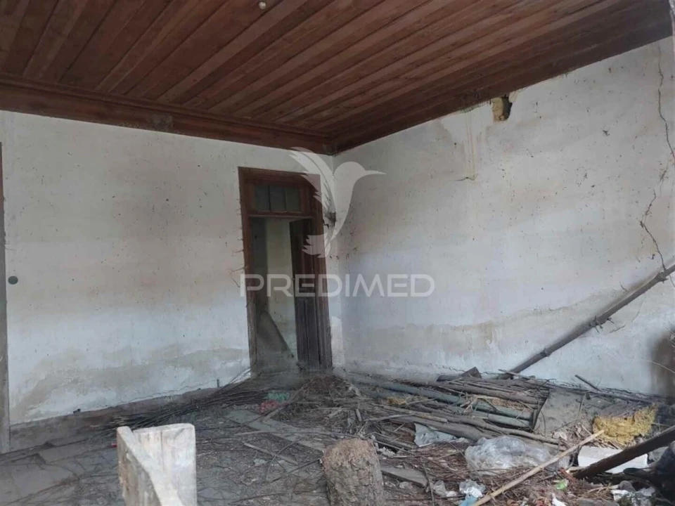 Moradia T2 para Venda em Oiã Foto 7