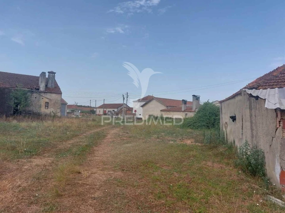 Moradia T2 para Venda em Oiã Foto 9