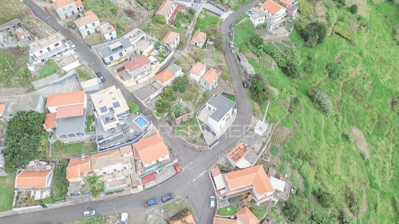 Moradia T3 para Venda em Estreito da Calheta Foto 4