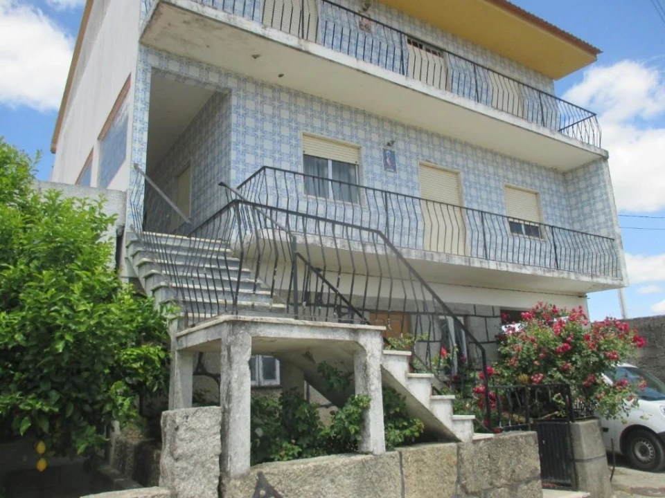 Moradia T5 para Venda em Travancinha Foto 1
