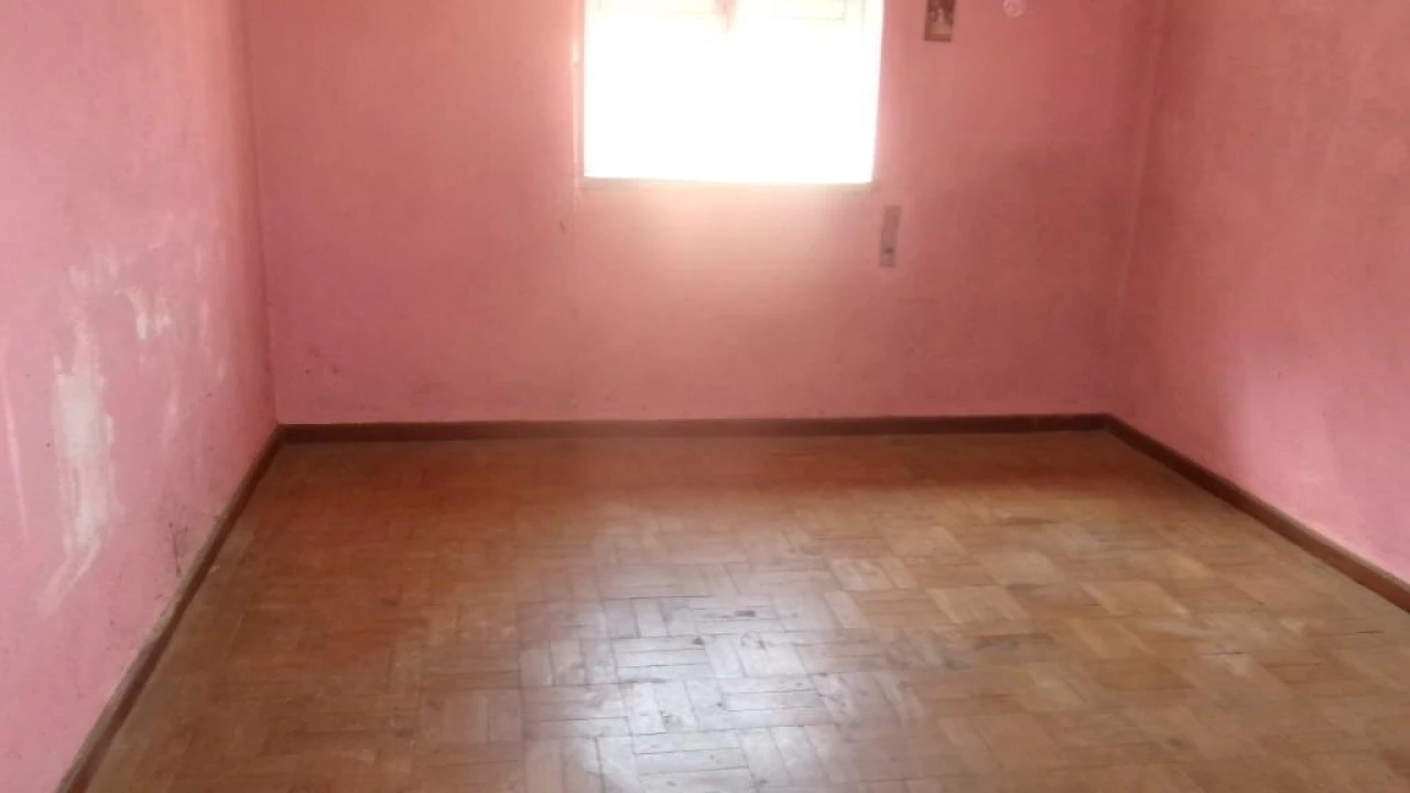 Moradia T5 para Venda em Travancinha Foto 18
