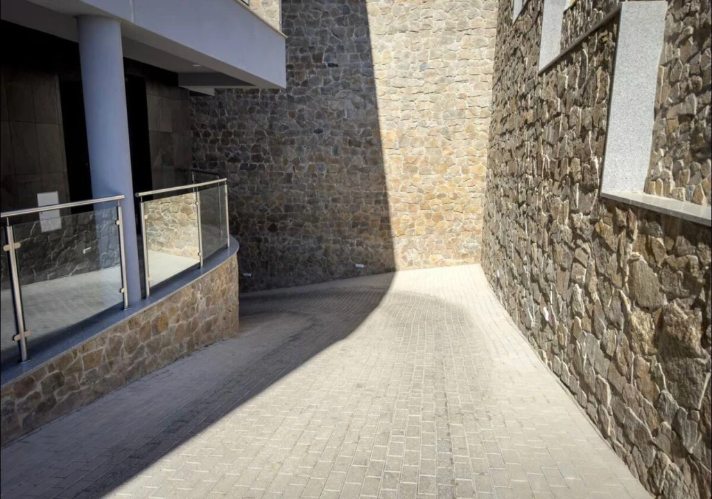 Apartamento T0 para Venda em Albufeira e Olhos de Água Foto 3