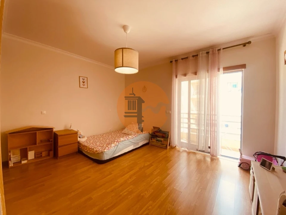 Apartamento T2 para Venda em Pechão Foto 16