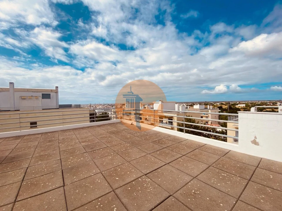Apartamento T2 para Venda em Pechão Foto 3