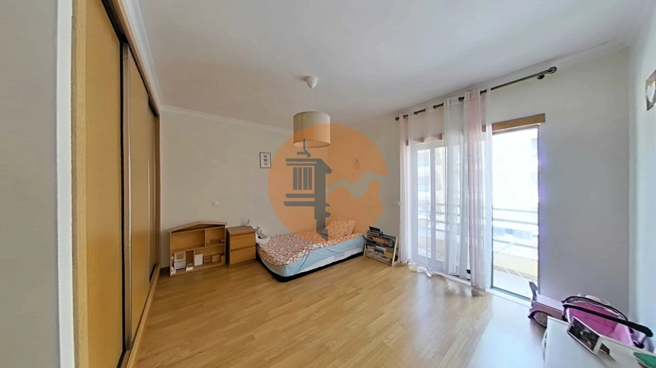 Apartamento T2 para Venda em Pechão Foto 26