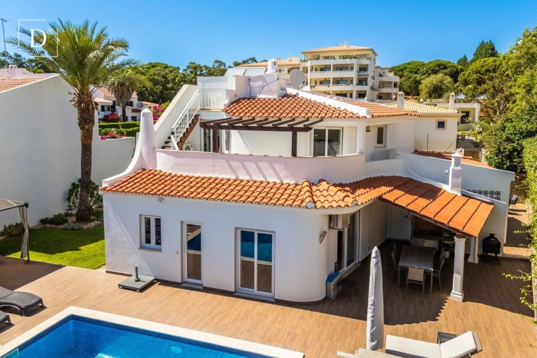 Moradia T3 para Venda em Albufeira e Olhos de Água Foto 30