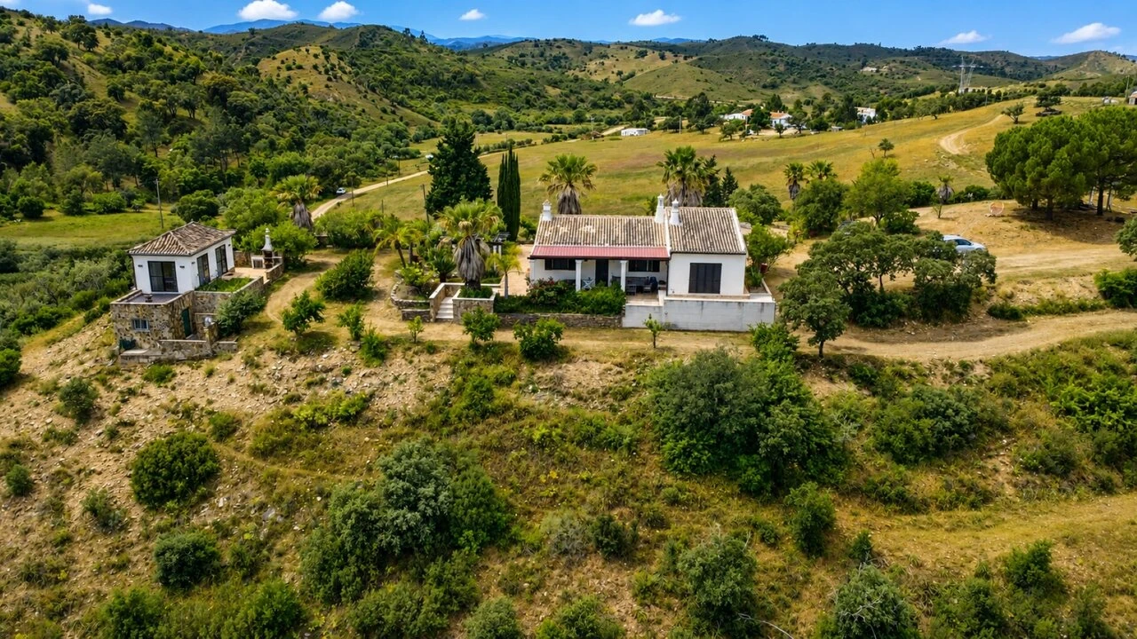 Quinta T2 para Venda em São Bartolomeu de Messines Foto 1