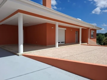 Moradia T0 para Venda em Canedo, Vale e Vila Maior