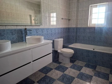 Moradia T0 para Venda em Canedo, Vale e Vila Maior