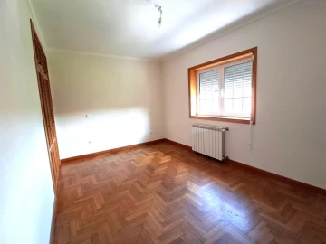 Moradia T0 para Venda em Canedo, Vale e Vila Maior