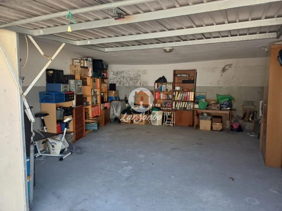 Negócio para Venda em Serzedo e Perosinho Foto 1