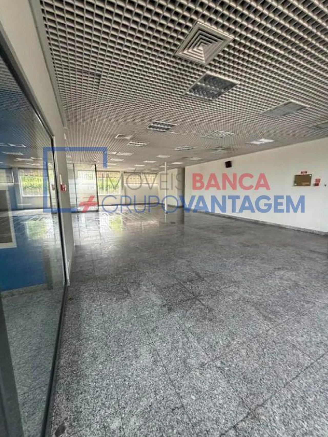 Prédio para Venda em Carrazeda de Ansiães Foto 14