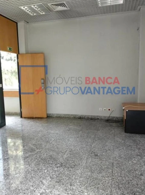 Prédio para Venda em Carrazeda de Ansiães