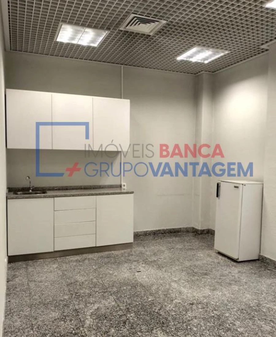 Prédio para Venda em Carrazeda de Ansiães Foto 16