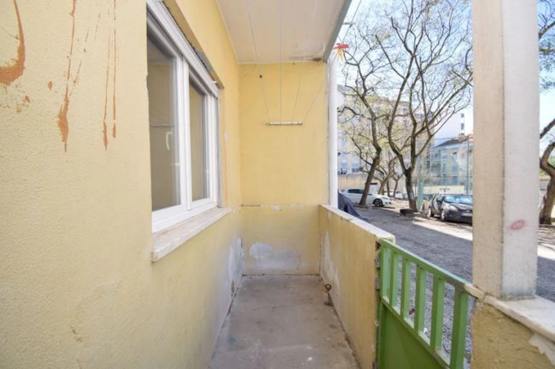 Apartamento T0 para Venda em Almada, Cova da Piedade, Pragal e Cacilhas Foto 17