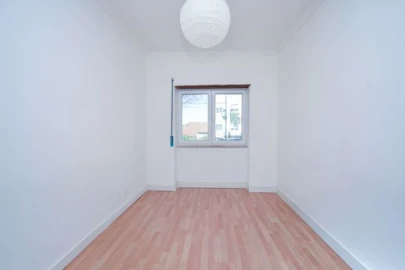 Apartamento T0 para Venda em Almada, Cova da Piedade, Pragal e Cacilhas