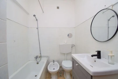 Apartamento T0 para Venda em Almada, Cova da Piedade, Pragal e Cacilhas