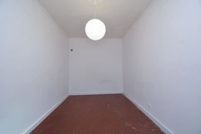 Apartamento T0 para Venda em Almada, Cova da Piedade, Pragal e Cacilhas